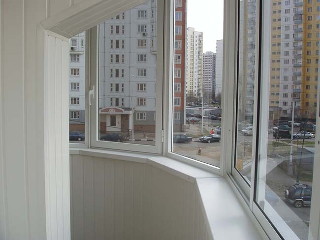 Закругленное радиусное остекление полукруглого балкона и лоджии Егорьевск