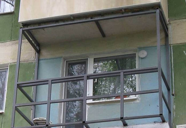 Альтернативное остекление балкона оргстеклом вместо стекла Егорьевск